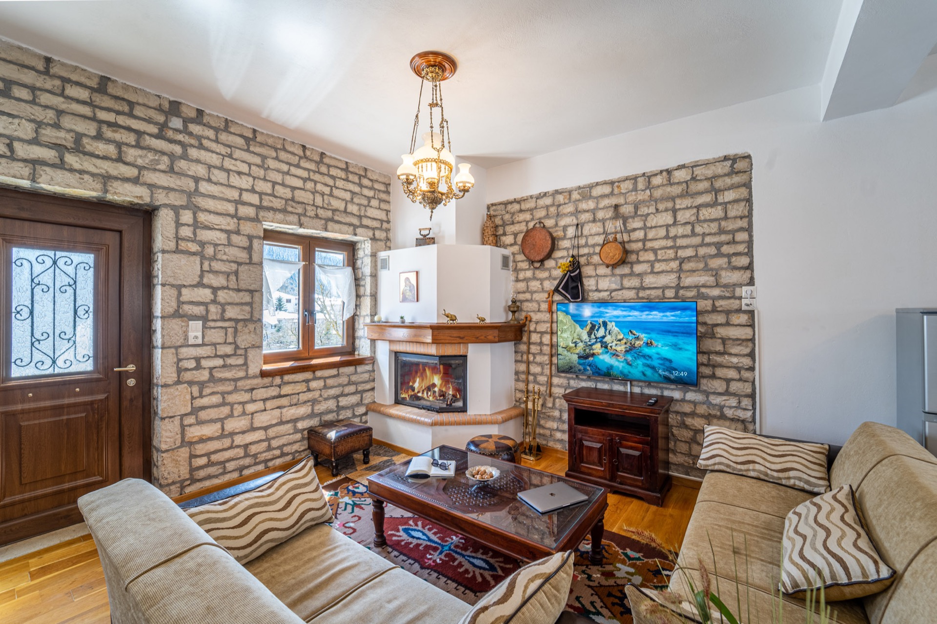 Firefly Villa - Ζεστό σπίτι με τζάκι κοντά στο Καρπενήσι