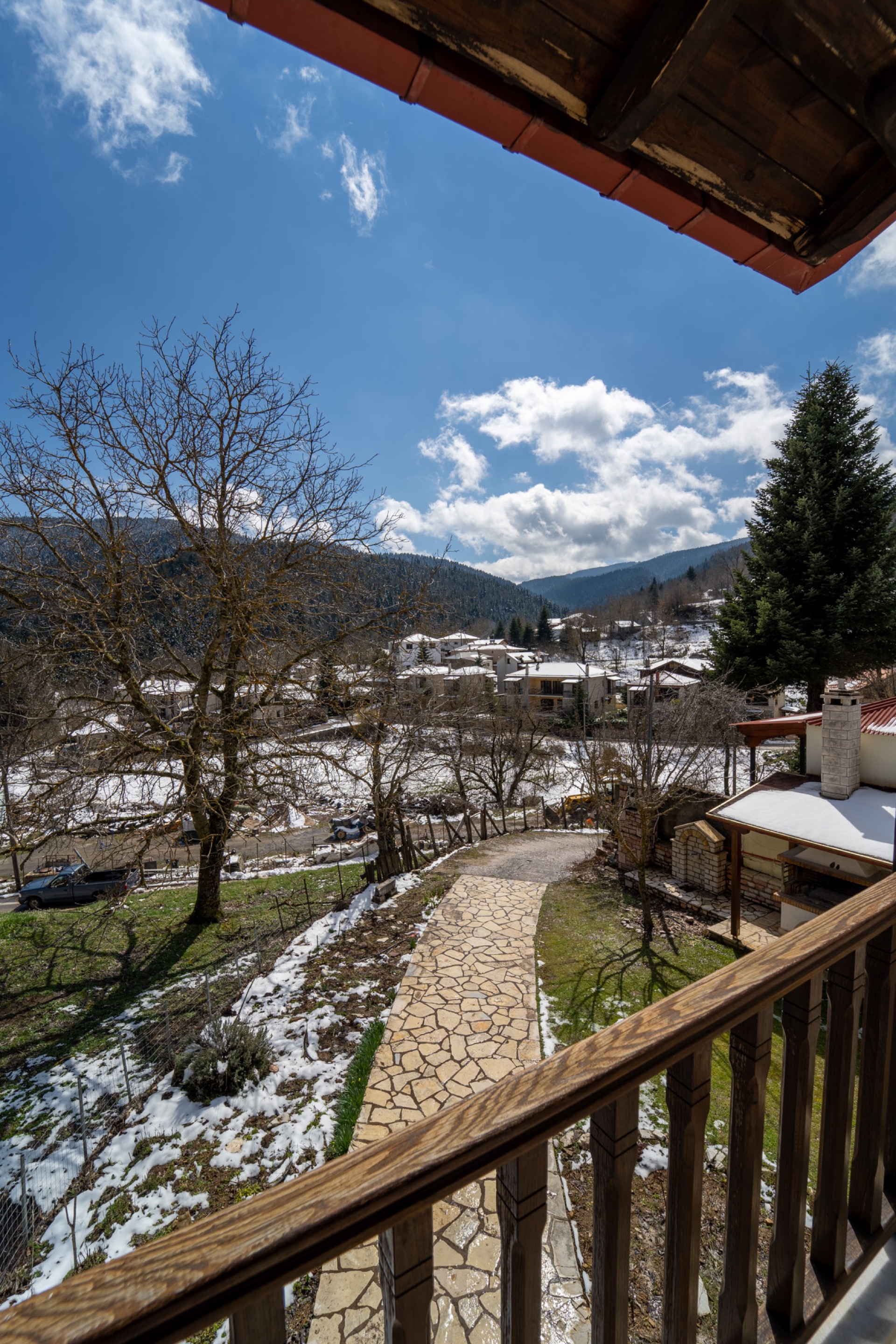 Θέα από το μπαλκόνι του υπνοδωματίου